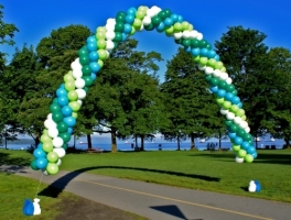 Balloon Arch Outdoors