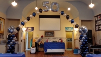 Columns plus Balloon Arch 50