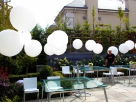 Weeding perfectly round balloons