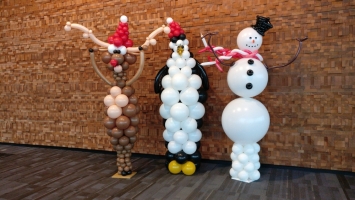 Winter Holiday Pal Balloons
