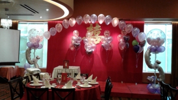 Balloons Restaurant Setup